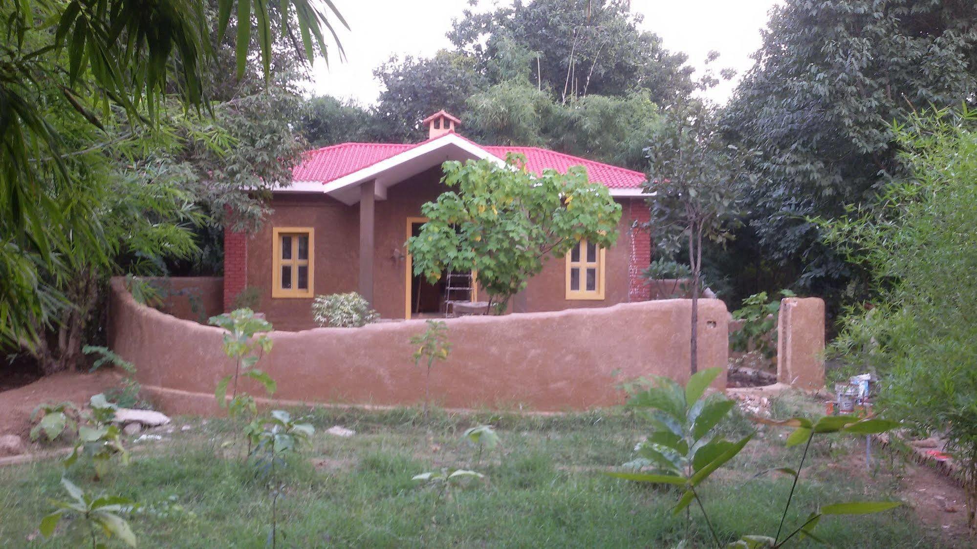 Lemon Tree Wildlife Resort, Bandhavgarh Tāla Dış mekan fotoğraf